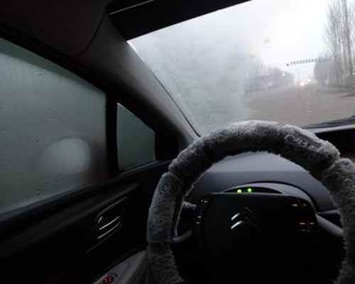 怎样才能让汽车车窗不起雾